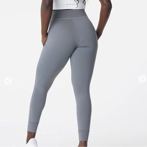 NVGTN Cloud Grey Joggers